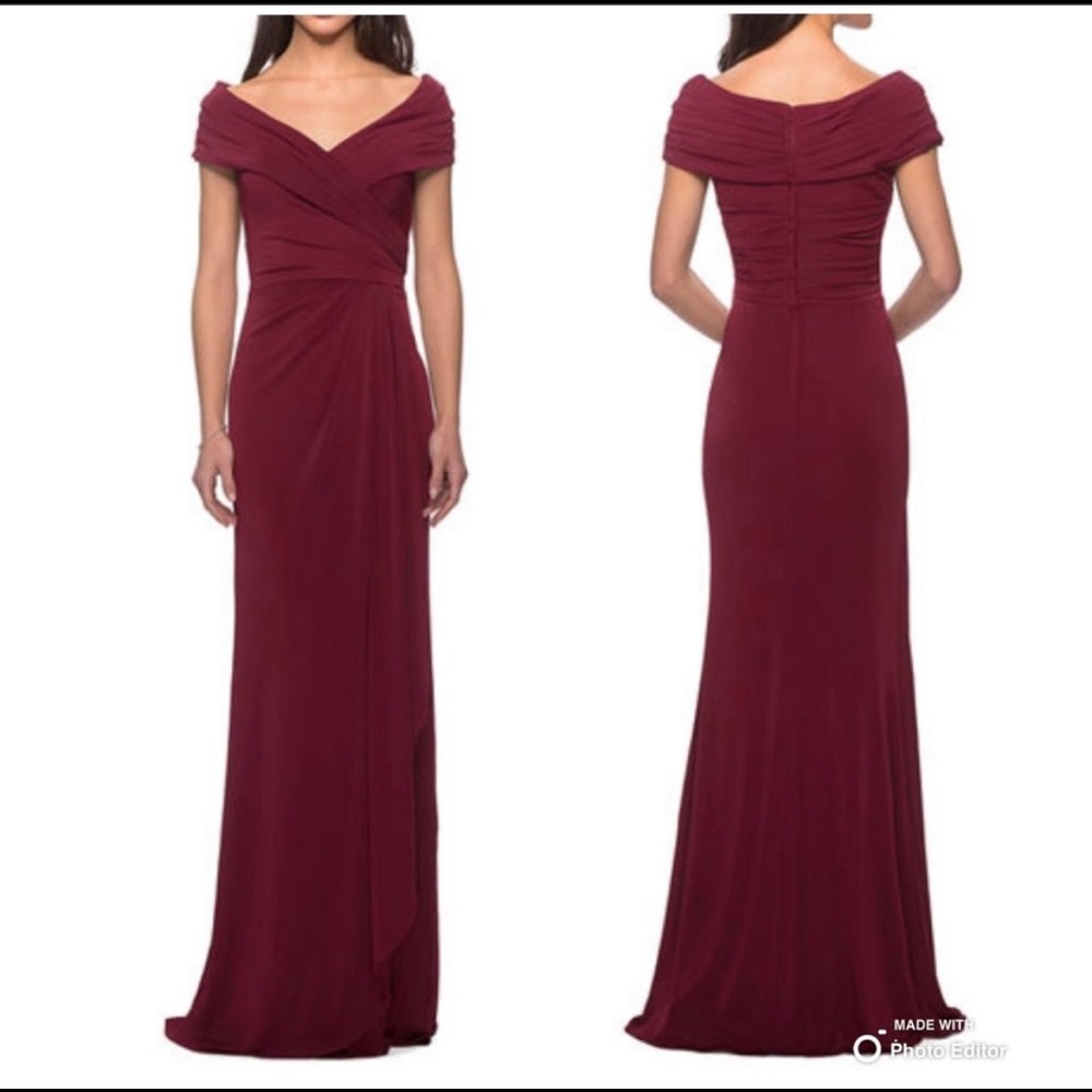 La Femme Short-Sleeve Ruched Jersey Gown Dress - Burgundy